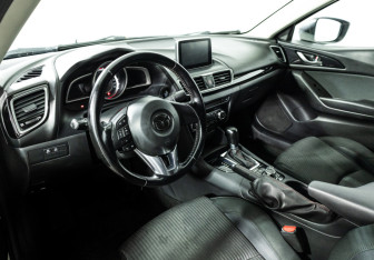 Подержанный автомобиль Mazda 3 Sedan 2014 года (11 фото)