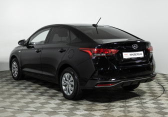 Подержанный автомобиль Hyundai Solaris Sedan 2020 года (7 фото)