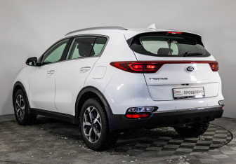 Подержанный автомобиль Kia Sportage 2019 года (7 фото)