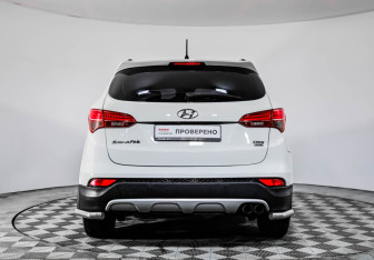Подержанный автомобиль Hyundai Santa Fe 2014 года (6 фото)