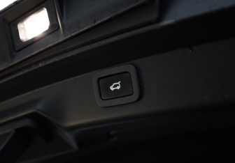 Подержанный автомобиль Jaguar I-Pace 2019 года (34 фото)