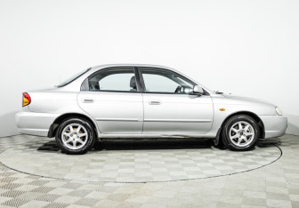 Подержанный автомобиль Kia Spectra Sedan 2007 года (4 фото)