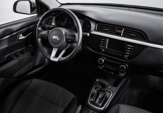 Подержанный автомобиль Kia Rio Sedan 2020 года (8 фото)