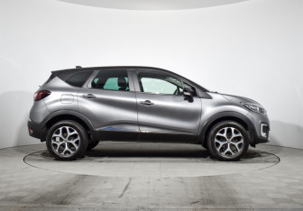 Подержанный автомобиль Renault Kaptur 2017 года (4 фото)