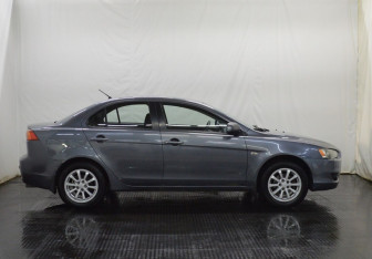 Подержанный автомобиль Mitsubishi Lancer Sedan 2008 года (4 фото)