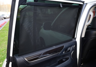 Подержанный автомобиль Lexus LX 2016 года (23 фото)