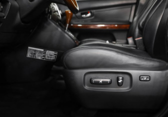 Подержанный автомобиль Lexus RX 2008 года (22 фото)