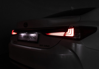 Подержанный автомобиль Lexus ES 2020 года (34 фото)