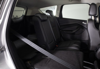 Подержанный автомобиль Ford Kuga 2013 года (22 фото)