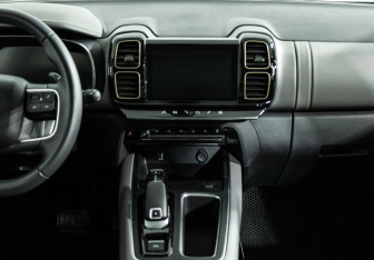 Подержанный автомобиль Citroen C5 Aircross 2021 года (14 фото)