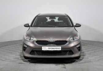 Подержанный автомобиль Kia Ceed Wagon 2019 года (2 фото)