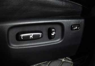 Подержанный автомобиль Toyota Land Cruiser Suv 2014 года (24 фото)