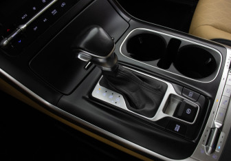 Подержанный автомобиль Kia Carnival 2021 года (12 фото)