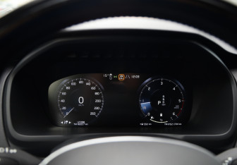 Подержанный автомобиль Volvo XC90 2021 года (14 фото)