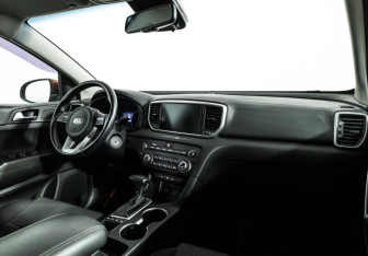 Подержанный автомобиль Kia Sportage 2020 года (9 фото)