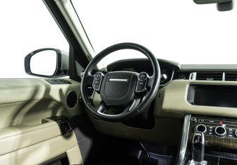 Подержанный автомобиль Land Rover Range Rover Sport 2017 года (13 фото)