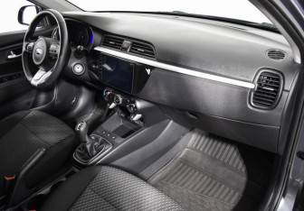 Подержанный автомобиль Kia Rio Hatchback 2020 года (12 фото)