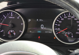 Подержанный автомобиль Kia Carnival 2021 года (23 фото)