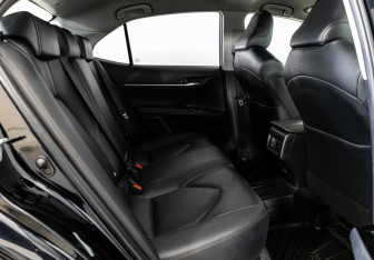 Подержанный автомобиль Toyota Camry Sedan 2019 года (24 фото)