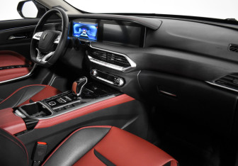 Подержанный автомобиль FAW Bestune T77 2022 года (14 фото)