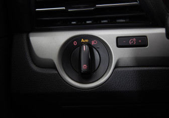 Подержанный автомобиль Volkswagen Passat Sedan 2020 года (16 фото)