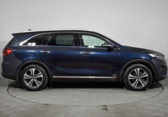 Подержанный автомобиль Kia Sorento 2018 года (4 фото)