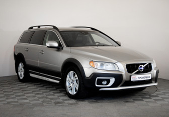Подержанный автомобиль Volvo XC70 2012 года (3 фото)