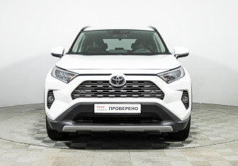 Подержанный автомобиль Toyota RAV4 2020 года (2 фото)