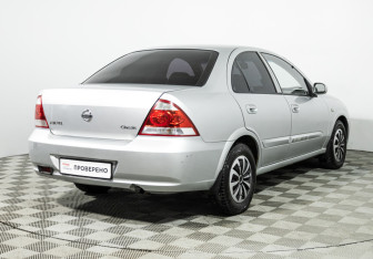 Подержанный автомобиль Nissan Almera Classic 2009 года (5 фото)