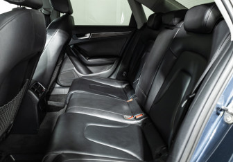 Подержанный автомобиль Audi A4 Sedan 2015 года (10 фото)