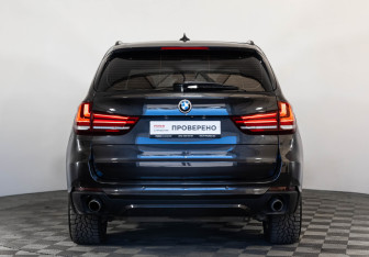 Подержанный автомобиль BMW X5 2016 года (6 фото)