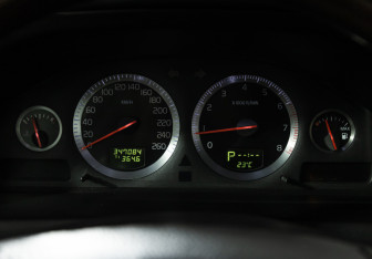 Подержанный автомобиль Volvo S60 2007 года (12 фото)