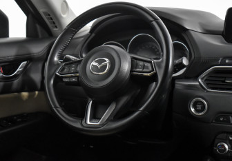 Подержанный автомобиль Mazda CX-5 2019 года (16 фото)
