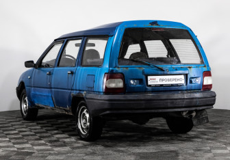 Подержанный автомобиль ИЖ 21261 «Фабула» 2005 года (10 фото)