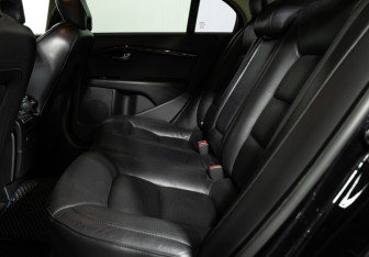 Подержанный автомобиль Volvo S80 2008 года (10 фото)