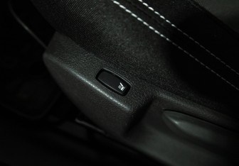 Подержанный автомобиль Renault Logan Sedan 2021 года (16 фото)