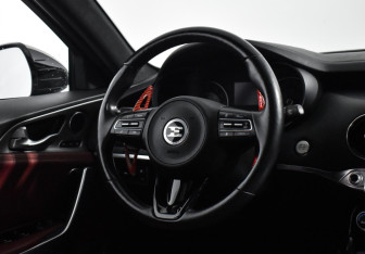 Подержанный автомобиль Kia Stinger 2019 года (16 фото)
