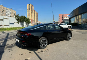 Новый Kia K5 2025 (4 фото)