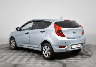 Подержанный автомобиль Hyundai Solaris Hatchback 2014 года (7 фото)