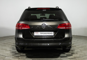 Подержанный автомобиль Volkswagen Passat Wagon 2012 года (6 фото)
