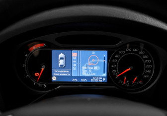 Подержанный автомобиль Ford Galaxy 2010 года (18 фото)