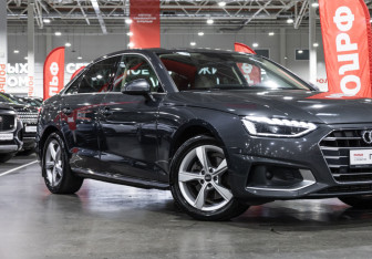 Подержанный автомобиль Audi A4 Sedan 2020 года (5 фото)