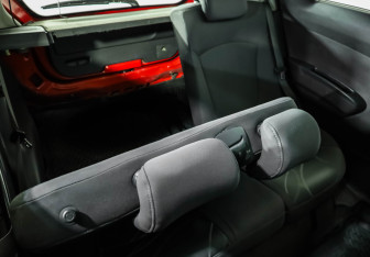 Подержанный автомобиль Chevrolet Spark 2012 года (15 фото)