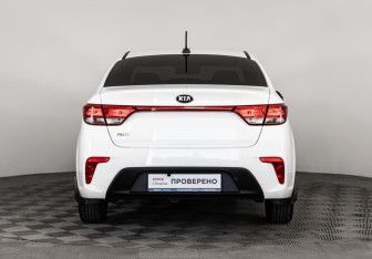 Подержанный автомобиль Kia Rio Sedan 2020 года (6 фото)
