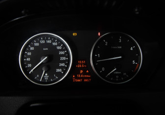 Подержанный автомобиль BMW X5 2008 года (13 фото)