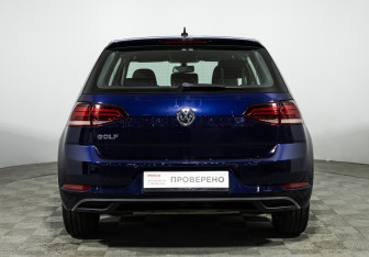 Подержанный автомобиль Volkswagen Golf Hatchback 2018 года (6 фото)
