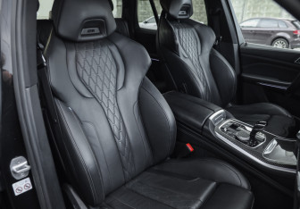 Подержанный автомобиль BMW X5 2020 года (29 фото)