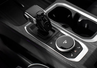 Подержанный автомобиль Jaecoo J7 2023 года (12 фото)