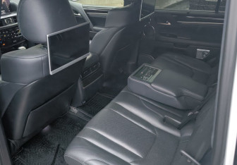 Подержанный автомобиль Lexus LX 2021 года (43 фото)