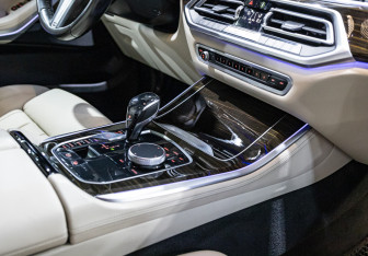 Подержанный автомобиль BMW X5 2019 года (33 фото)